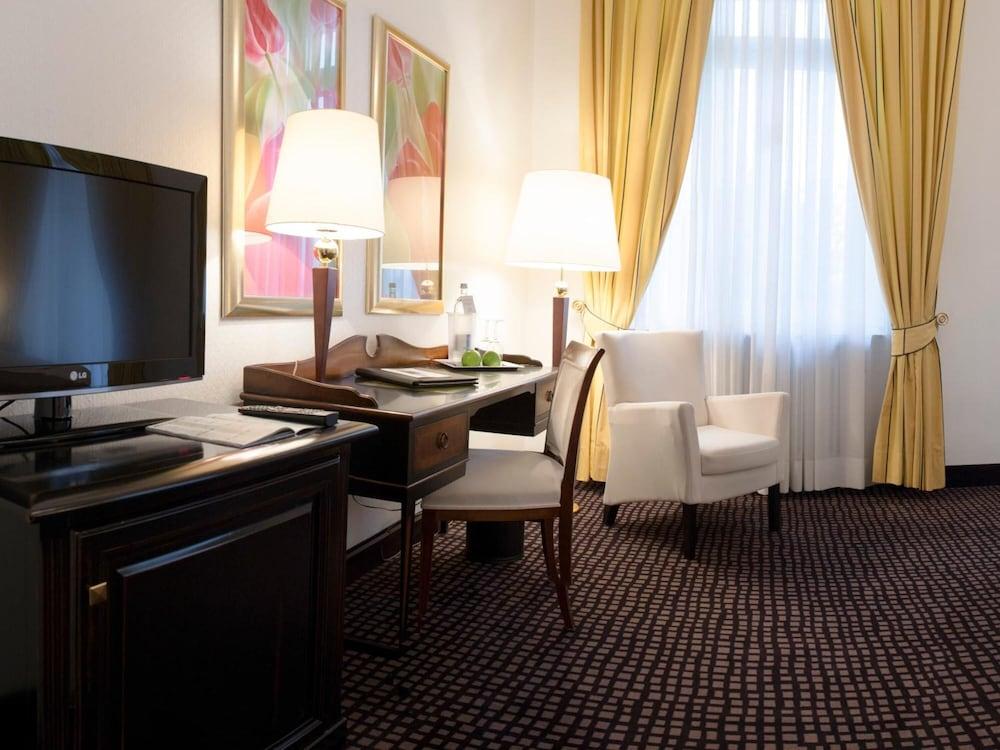 Am Sophienpark 4*